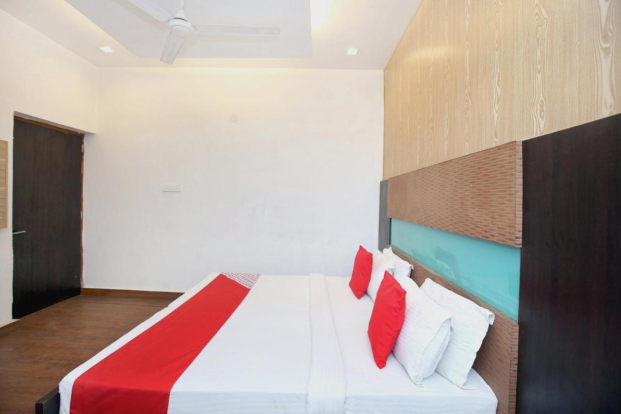 Hotel O Queensland Amritsar Esterno foto