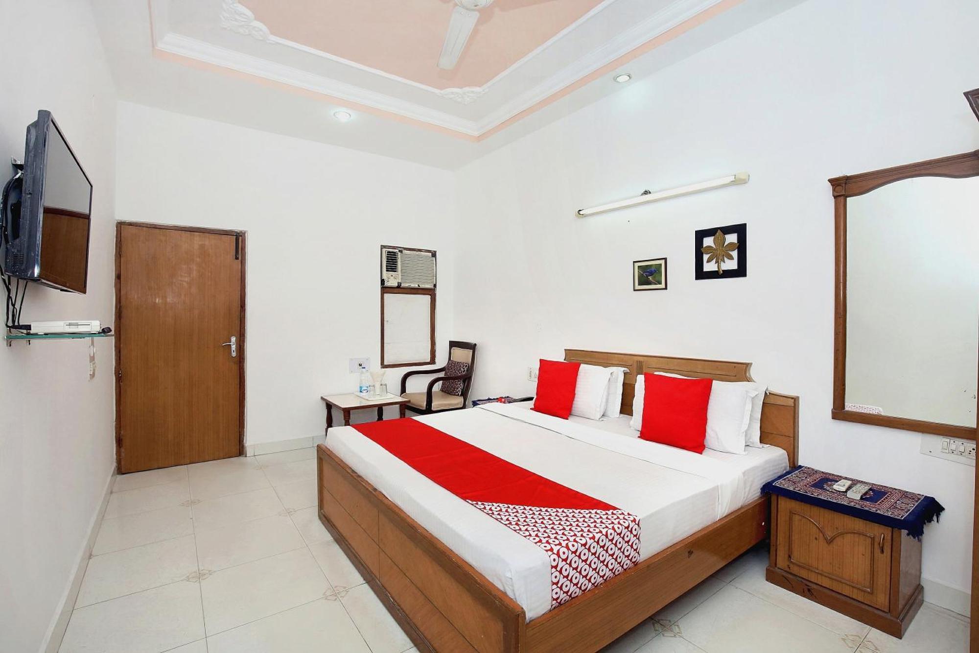 Hotel O Queensland Amritsar Esterno foto