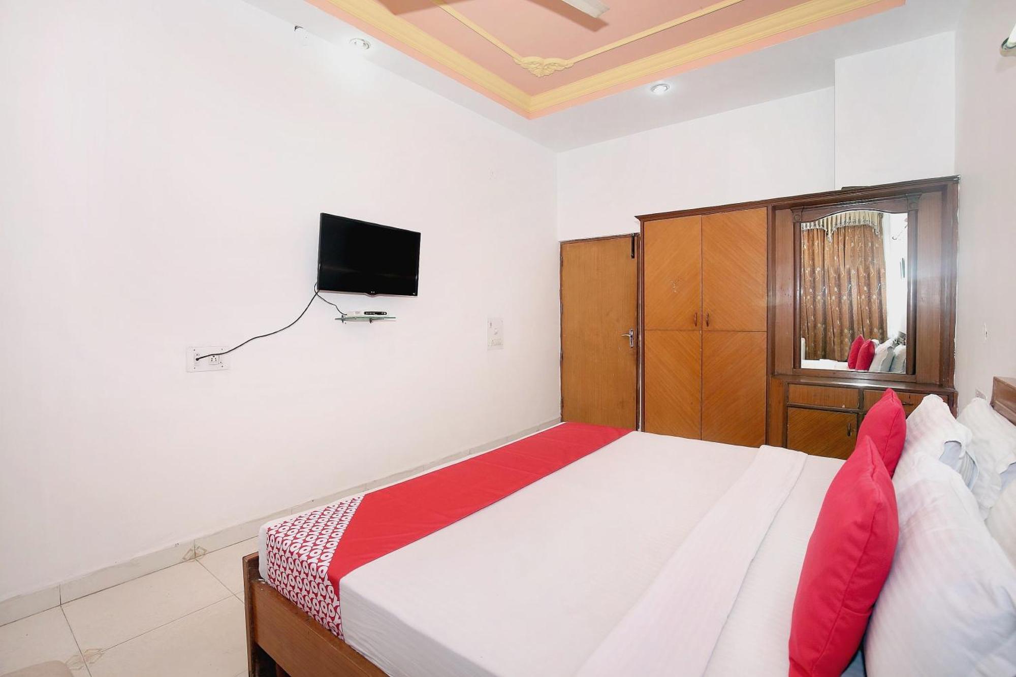 Hotel O Queensland Amritsar Esterno foto