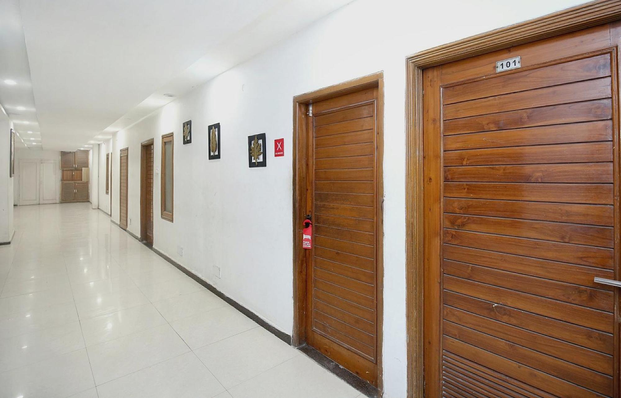 Hotel O Queensland Amritsar Esterno foto
