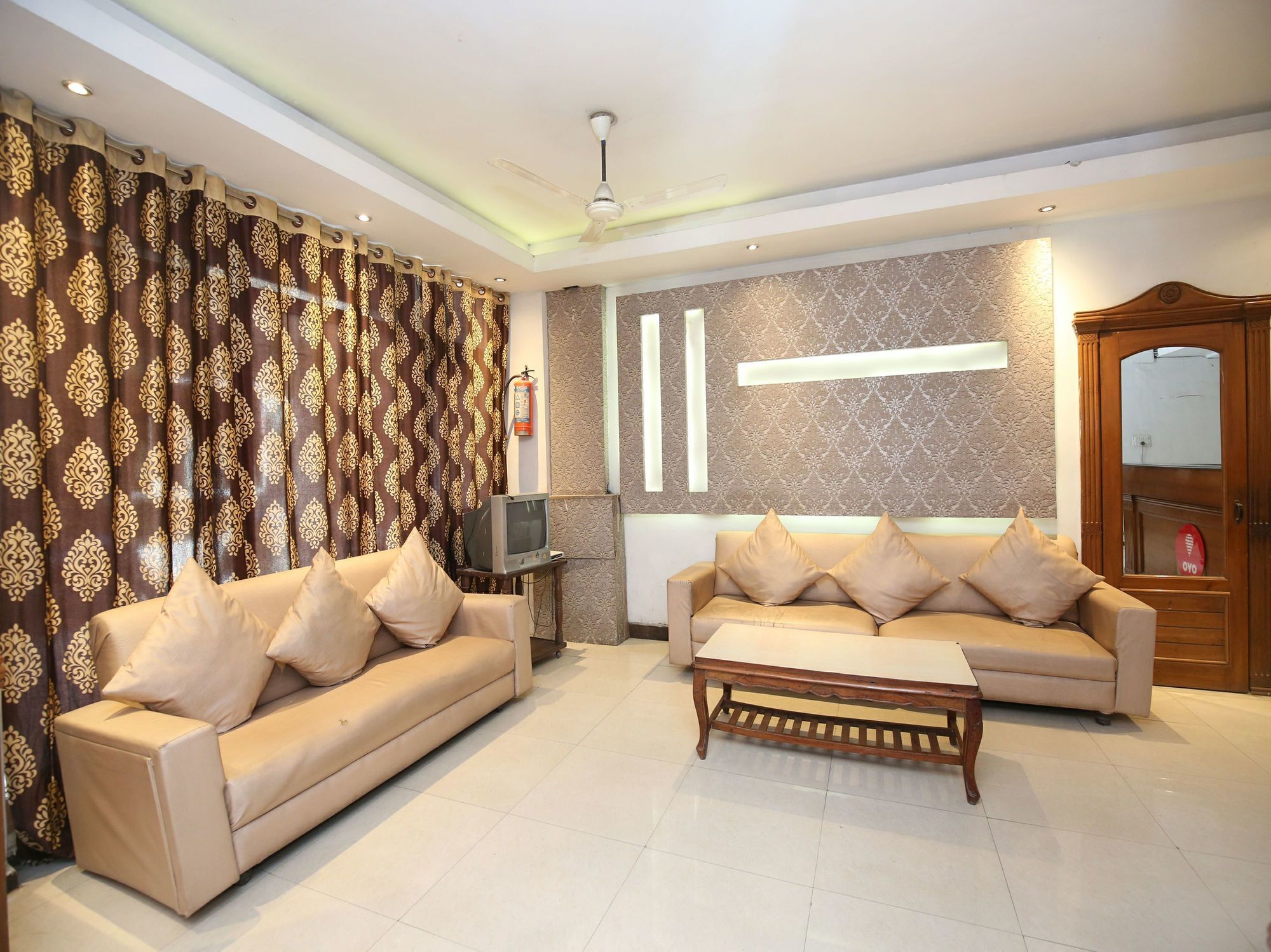 Hotel O Queensland Amritsar Esterno foto